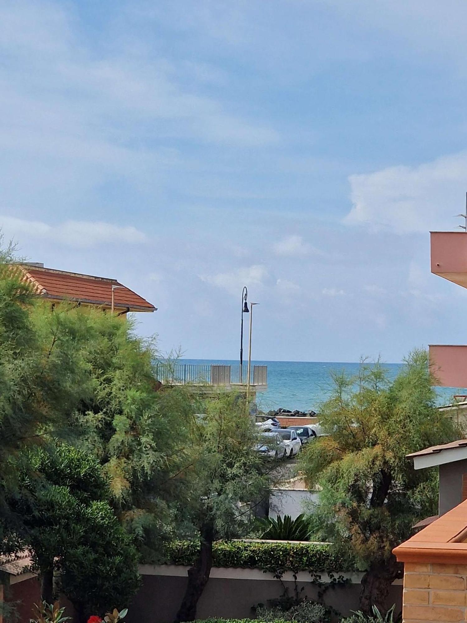 Vista Mare House Apartment Fiumicino Luaran gambar